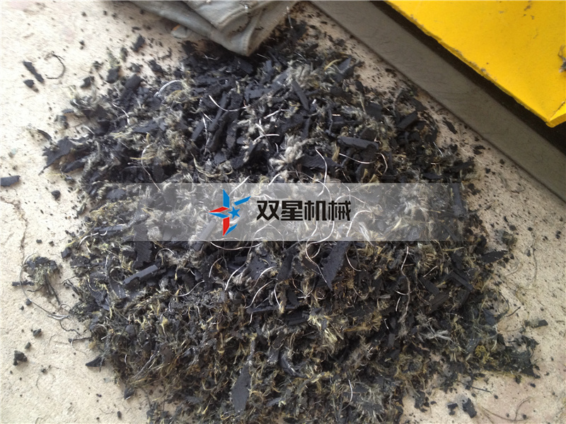 橡膠破碎機(jī)粉碎效果拍攝