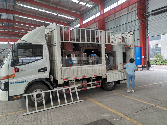 1000型<a href='http://www.xlfefi.cn/ssxl/10.html' target='_blank'><span>金屬撕碎機(jī)</span></a>發(fā)貨發(fā)往河北