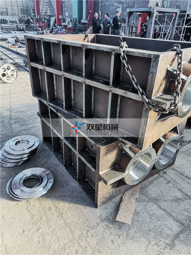 <a href='http://www.xlfefi.cn/ssxl/10.html' target='_blank'><span>金屬撕碎機</span></a>撕碎箱體實拍