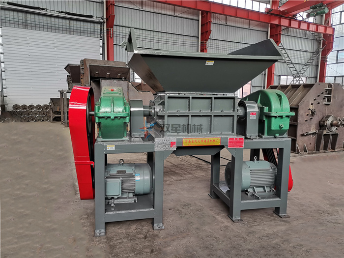 金屬撕碎機廠家不斷改進設(shè)備，提高整機綜合性能