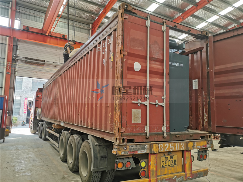 <a href='http://www.xlfefi.cn/psxl/6.html' target='_blank'><span>易拉罐破碎機(jī)</span></a>裝箱出口發(fā)貨