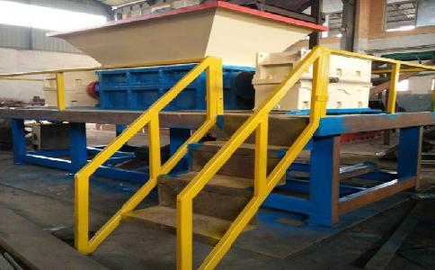 為什么建議你選擇<a href='http://www.xlfefi.cn/ssxl/10.html' target='_blank'><span>金屬撕碎機</span></a>